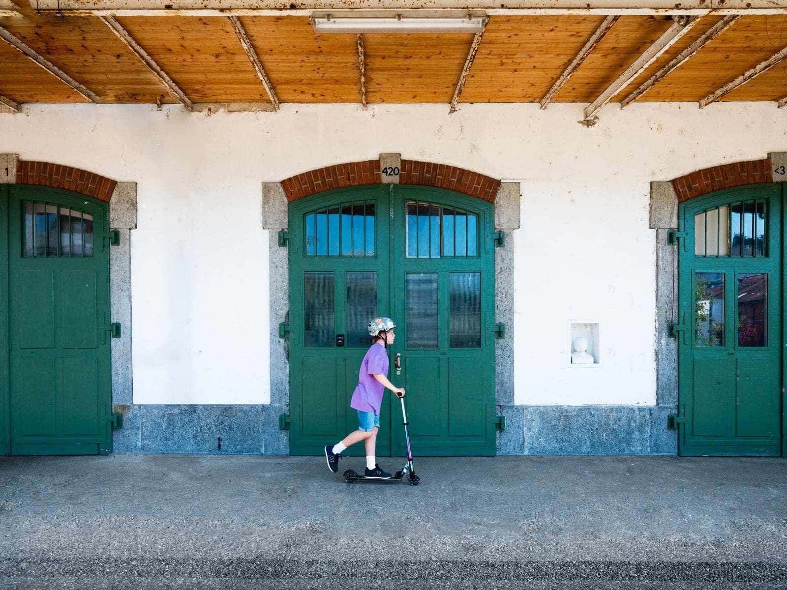 Patinete 2 ruedas Micro Sprite LED Neochrome