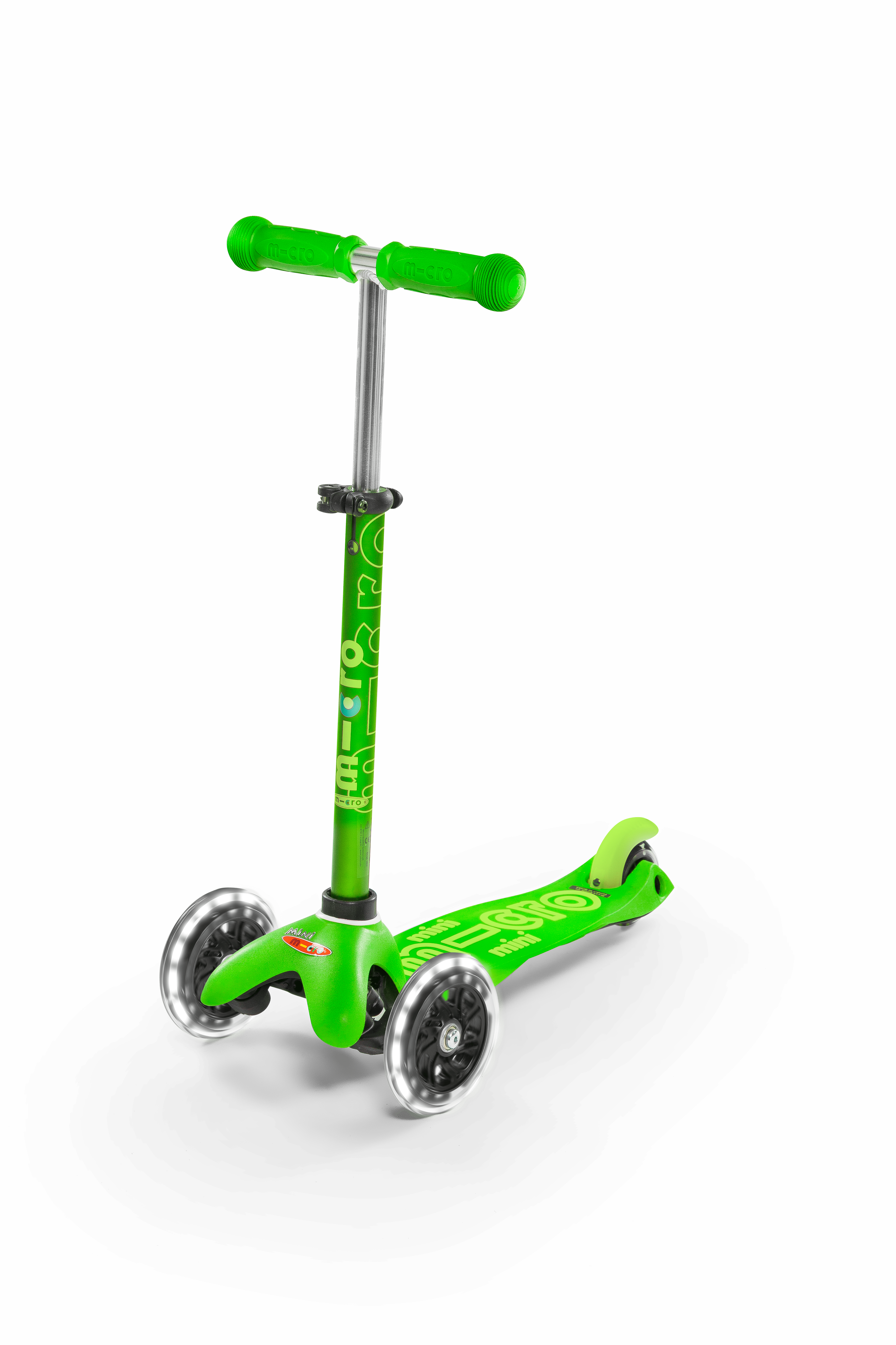 patinete con luz led en las ruedas