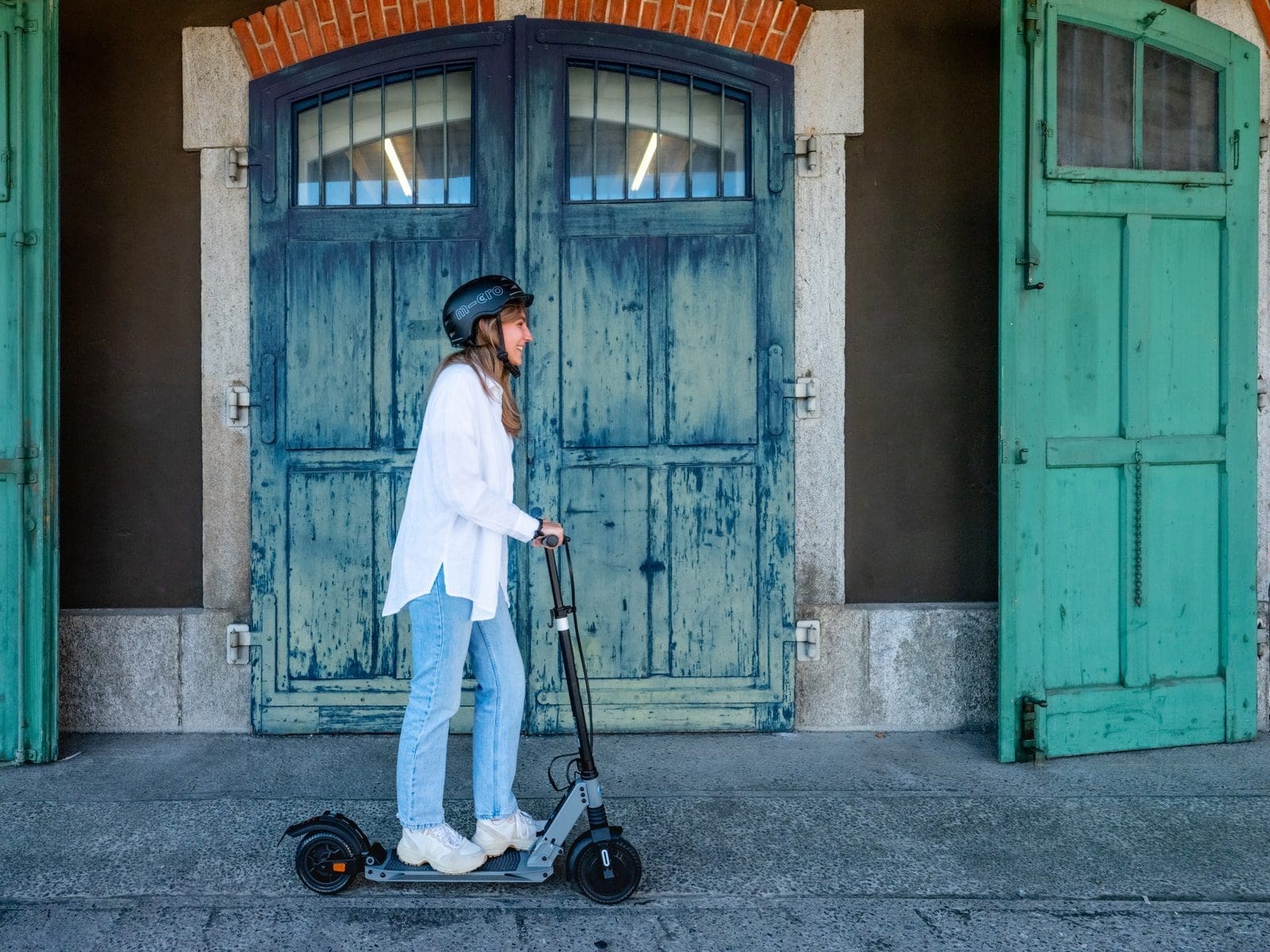 Patinetes electricos Micro Merlin with Handbrake Grey Black