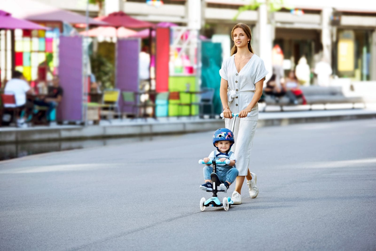 ¿Cómo enseñar a su hijo a montar en patinete por la ciudad?